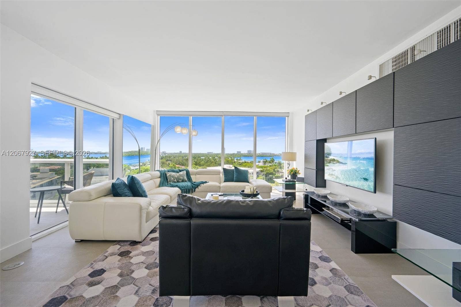 10275 Collins Avenue, #722, Bal Harbour, FL 33154 Photo 2