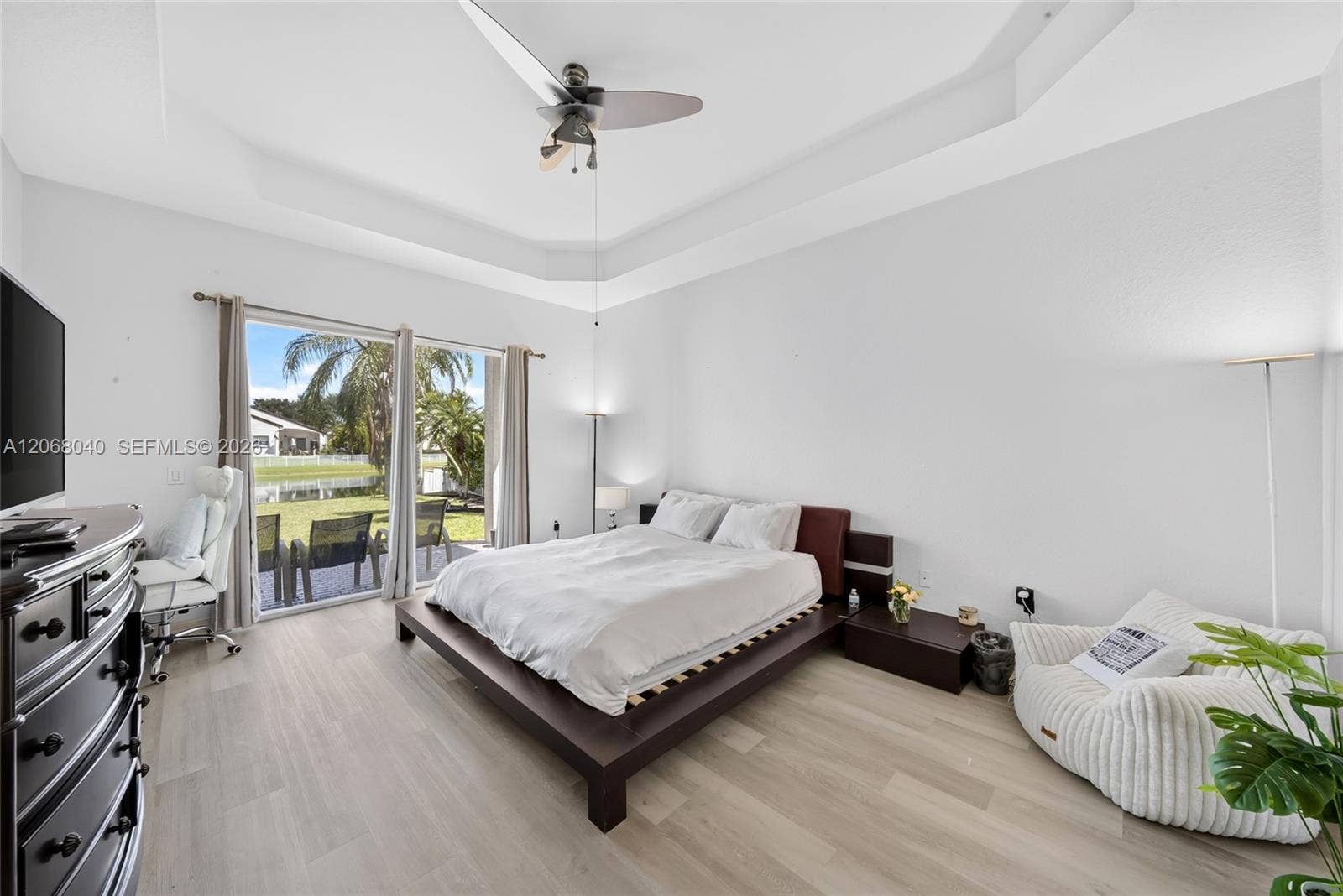 18609 SW 50th Court, Miramar, FL 33029 Main bedroom with lake view