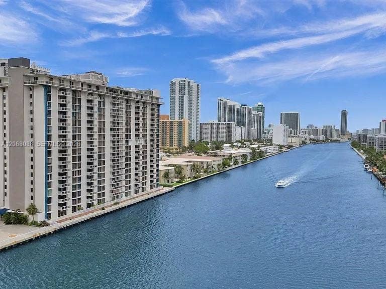 1600 S Ocean Drive, #14F, Hollywood, FL 33019 Photo 2