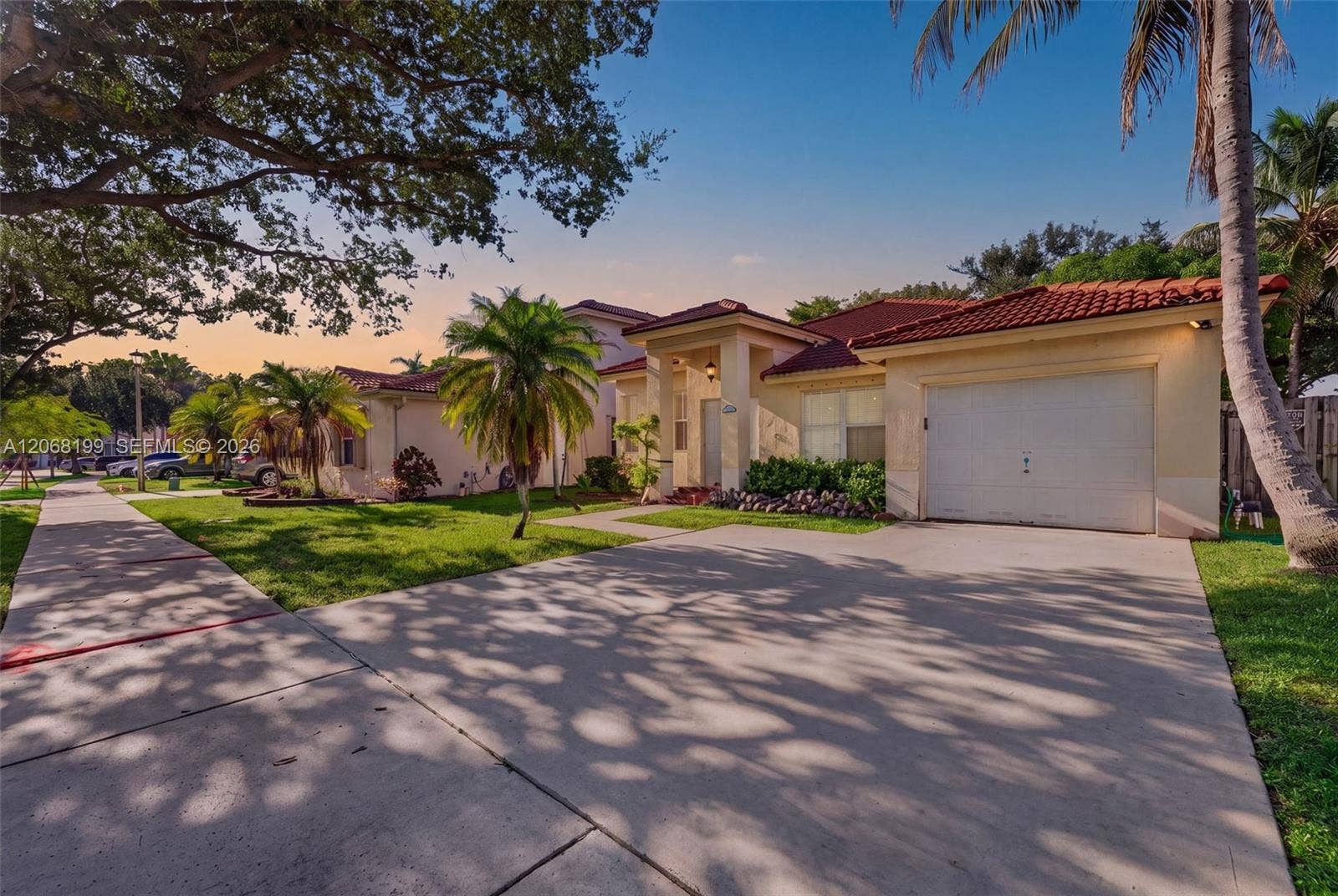 13976 S Cypress Cove Circle, Davie, FL 33325 Photo 1