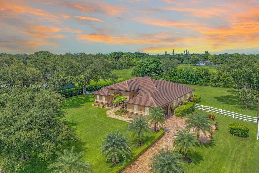 Property photo for 2979 SW 144th Terrace, Davie, FL