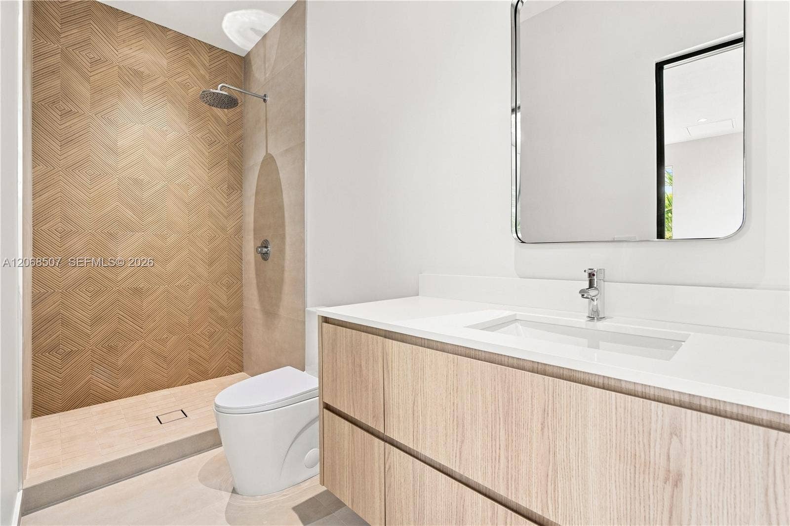 Full exterior bathroom for pool use