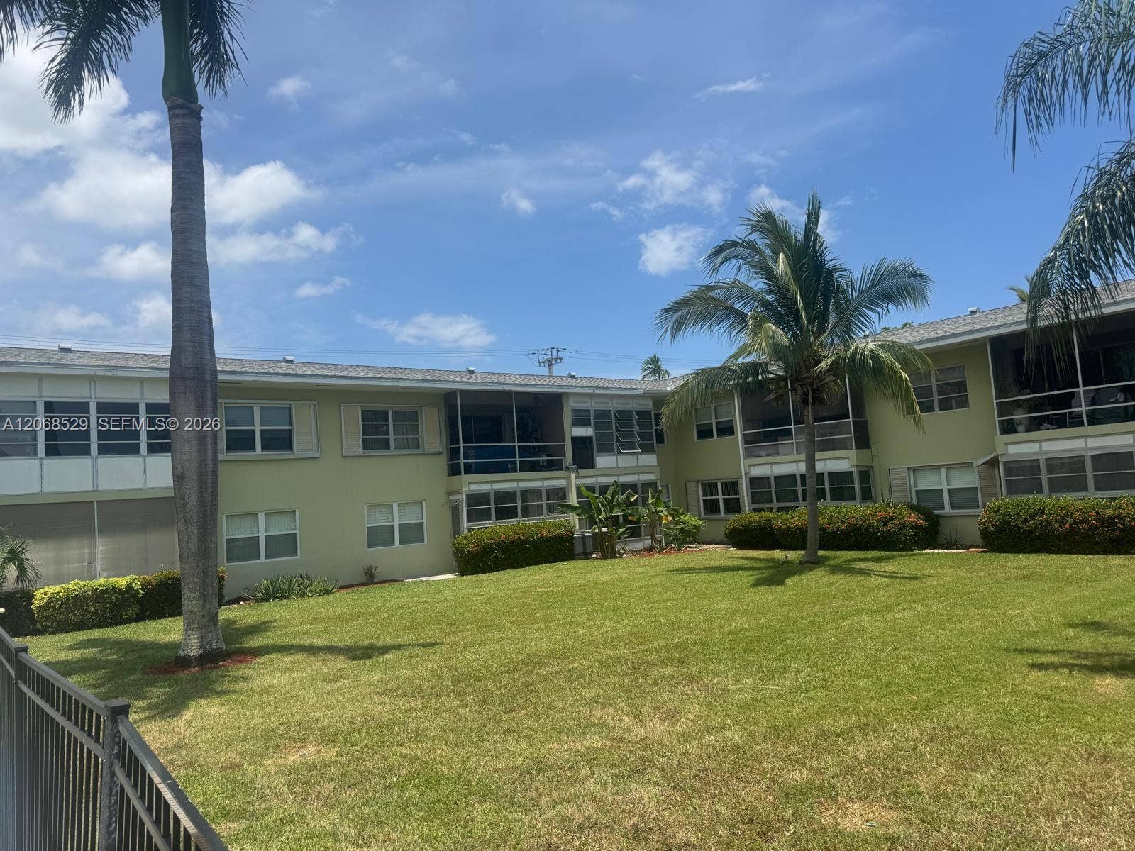 960 Crystal Lake Drive, #114, Deerfield Beach, FL 33064 Photo 11
