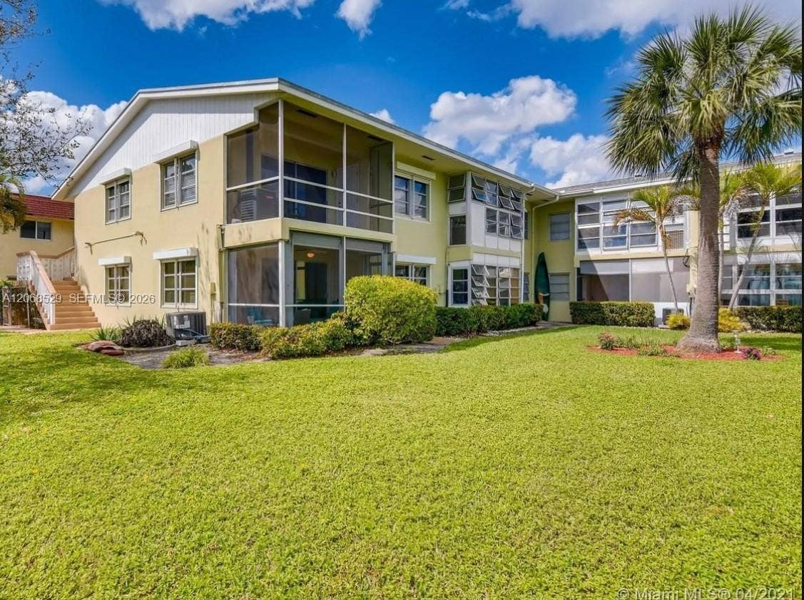 960 Crystal Lake Drive, #114, Deerfield Beach, FL 33064 Photo 3