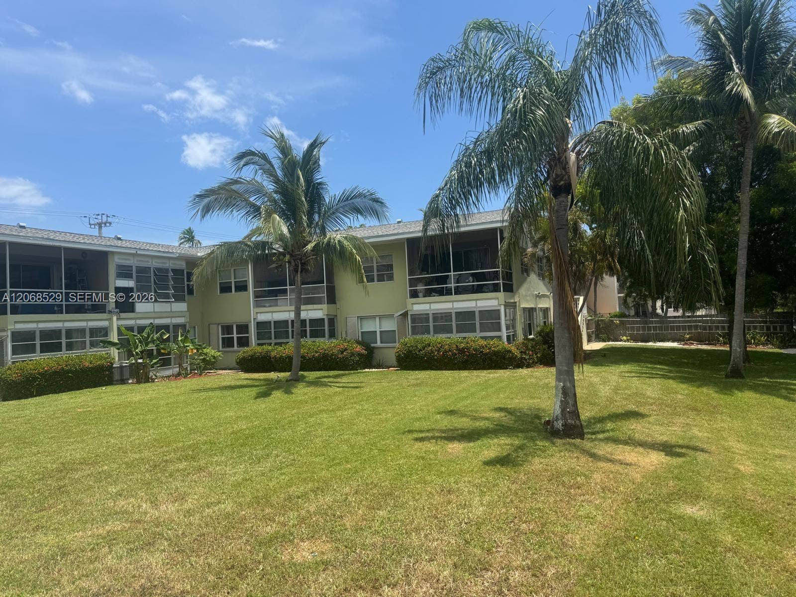 960 Crystal Lake Drive, #114, Deerfield Beach, FL 33064 Photo 8