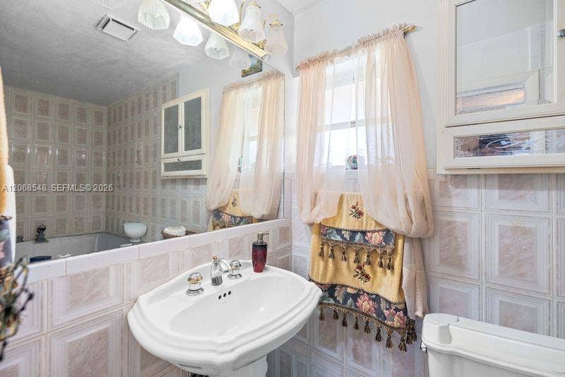 2160 NW 91st Terrace, Pembroke Pines, FL 33024 Photo 14