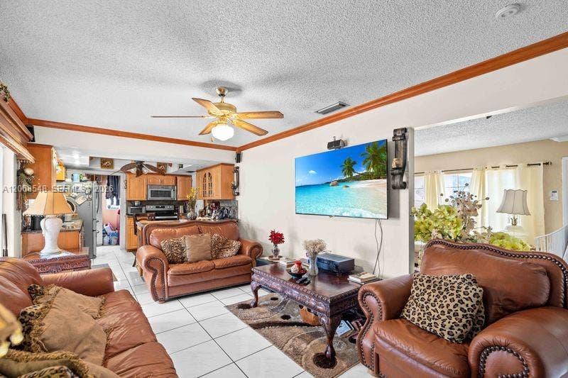 2160 NW 91st Terrace, Pembroke Pines, FL 33024 Photo 21