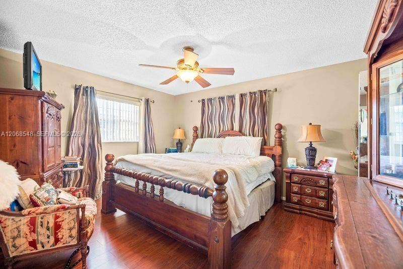 2160 NW 91st Terrace, Pembroke Pines, FL 33024 Photo 9