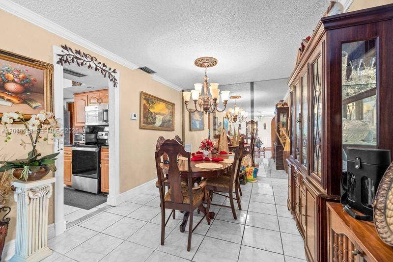 2160 NW 91st Terrace, Pembroke Pines, FL 33024 Photo 6