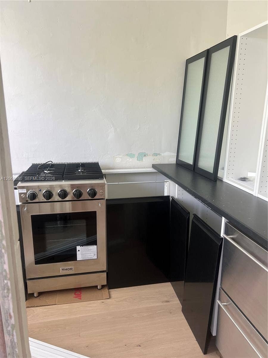 2421 Lake Pancoast Drive, #4D, Miami Beach, FL 33140 Photo 11