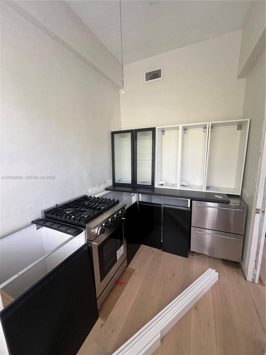 2421 Lake Pancoast Drive, #4D, Miami Beach, FL 33140 Photo 10