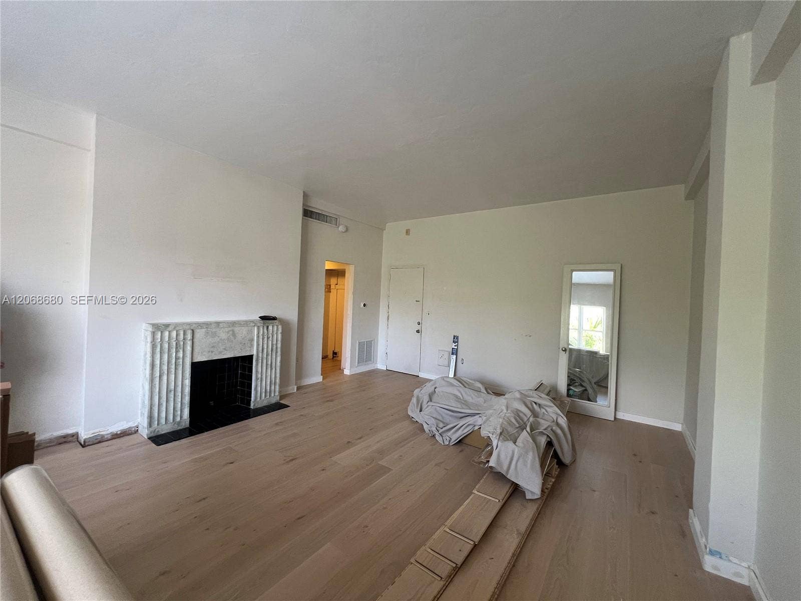 2421 Lake Pancoast Drive, #4D, Miami Beach, FL 33140 Photo 8