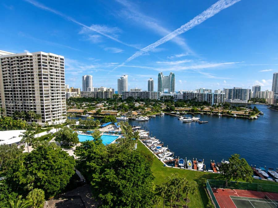Property photo for 500 Three Islands Boulevard, #918, Hallandale Beach, FL