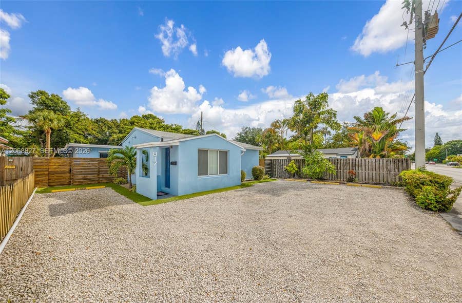 Property photo for 817 SW 12th Street, Fort Lauderdale, FL