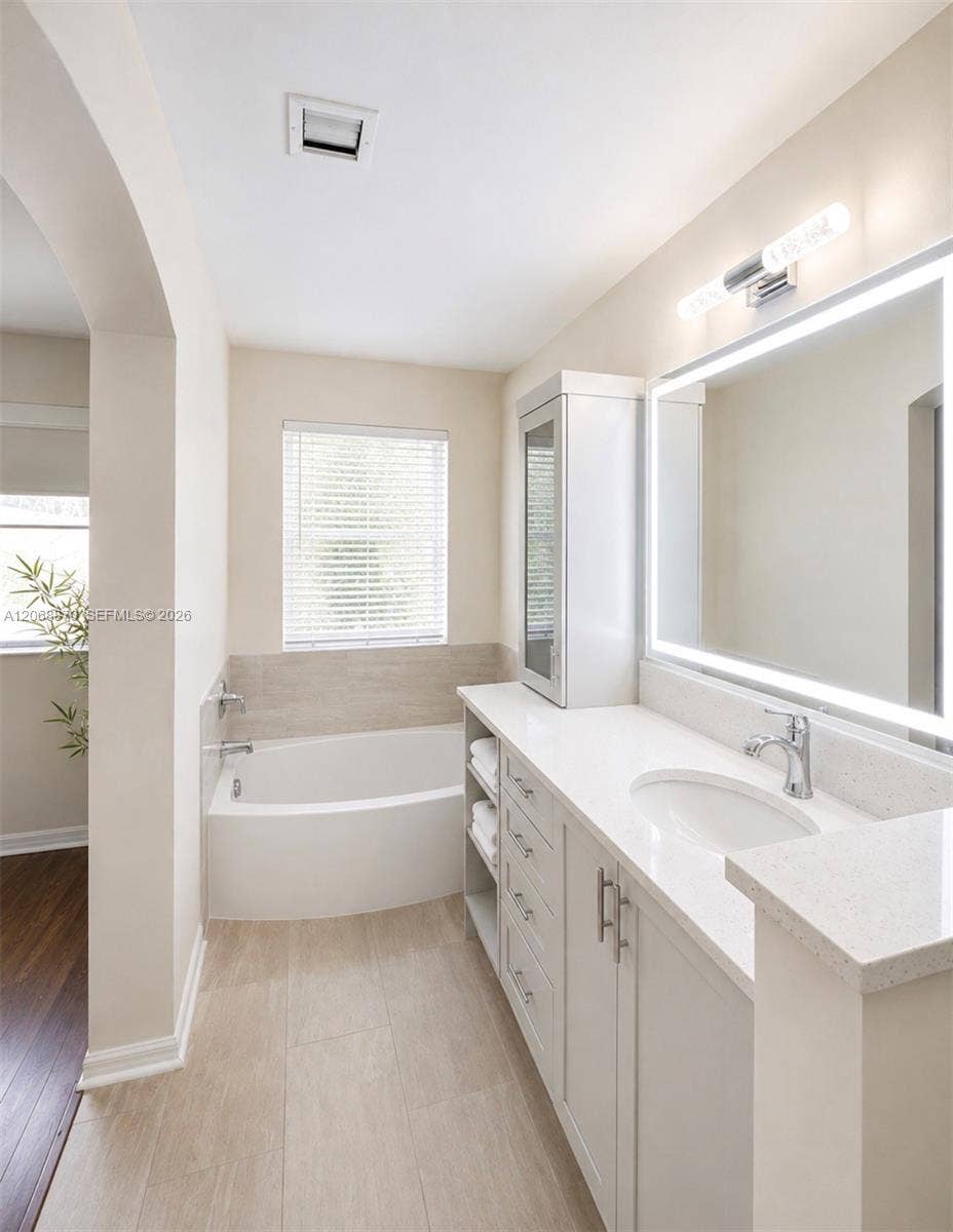 1135 Cherrypalm Lane, Hollywood, FL 33019 Photo 20