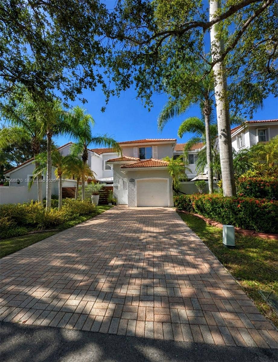 1135 Cherrypalm Lane, Hollywood, FL 33019 Photo 4