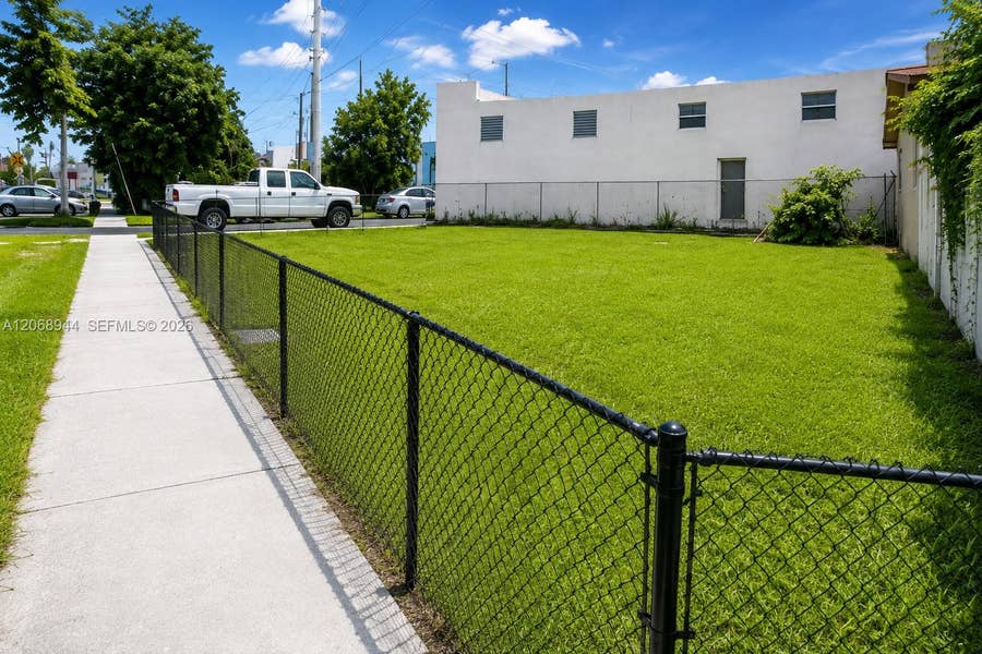 Property photo for 119 NW 3rd Street, Hallandale Beach, FL