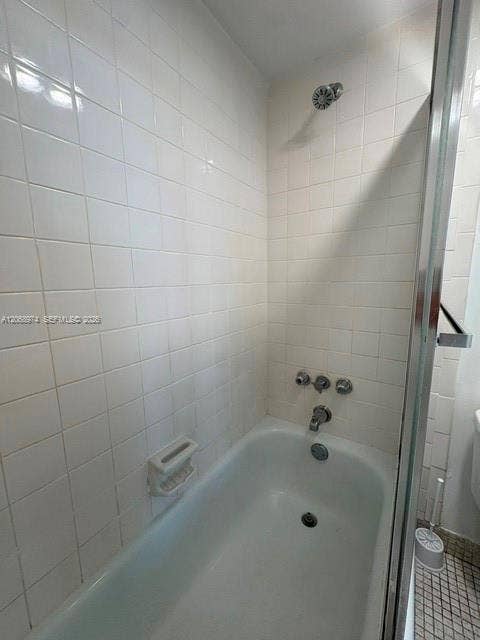 9440 Poinciana Place, #404, Davie, Davie, FL 33324 Master Bathroom