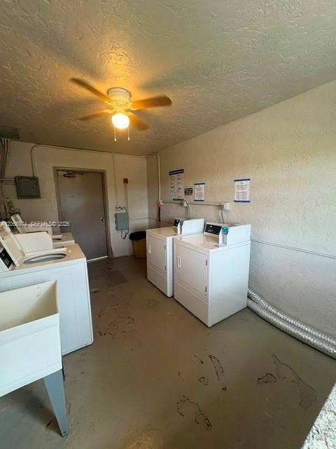 9440 Poinciana Place, #404, Davie, Davie, FL 33324 Laundry room