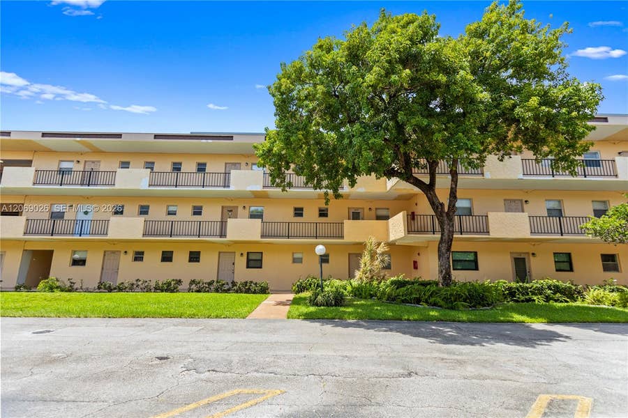 Property photo for 201 Berkley Road, #309, Hollywood, FL