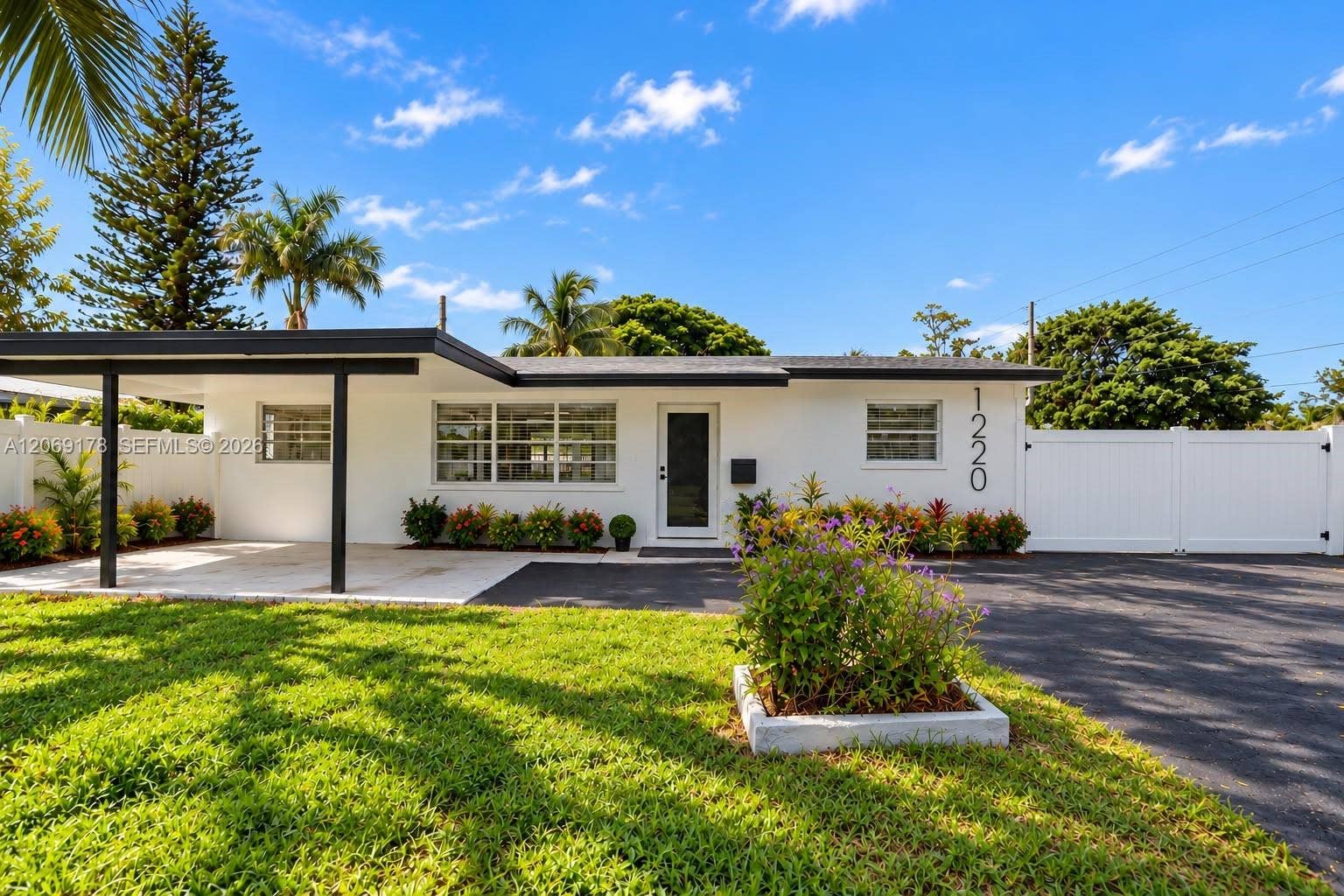 1220 NE 8th Street, Pompano Beach, FL 33060 Photo 2