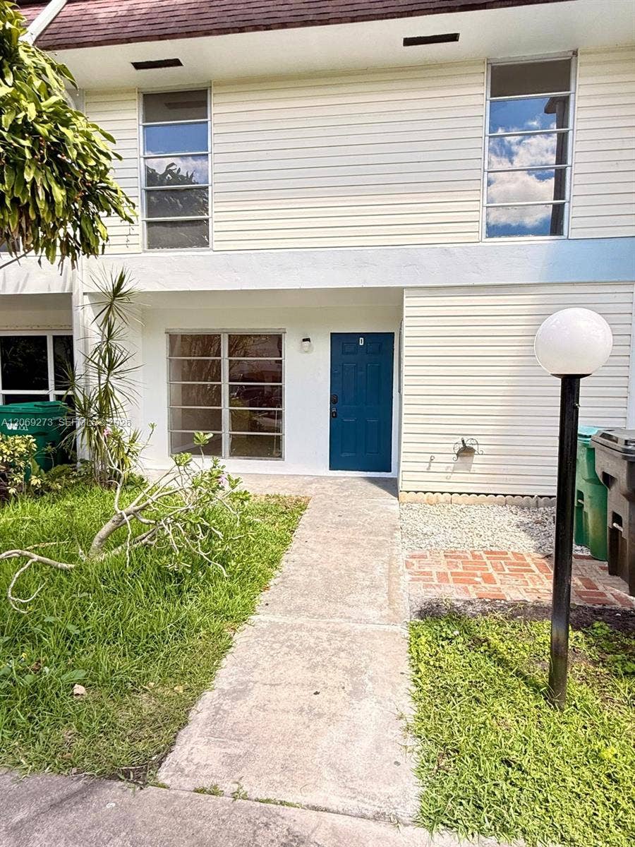 Property photo for 3301 Raleigh Street, #4D, Hollywood, FL