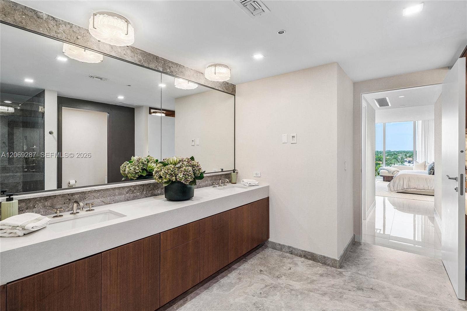 435 Bayshore Drive, #703, Fort Lauderdale, FL 33304 Dual Sinks with Full Mirrored Wall