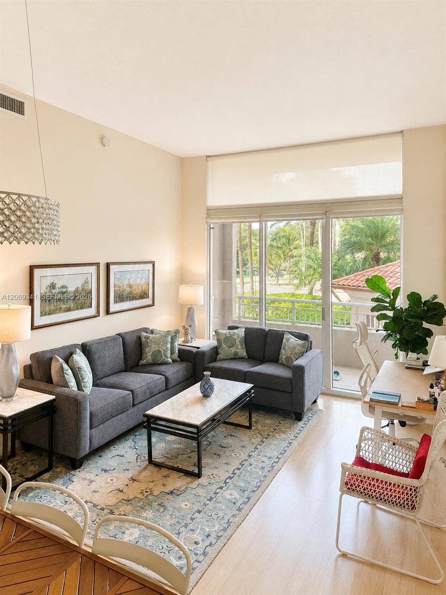 19501 W Country Club Drive, #210, Aventura, FL 33180 Photo 6