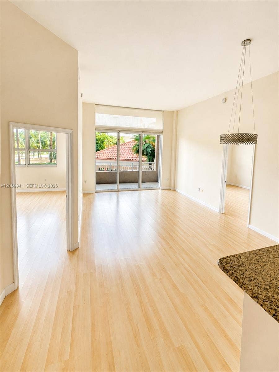 19501 W Country Club Drive, #210, Aventura, FL 33180 Photo 5
