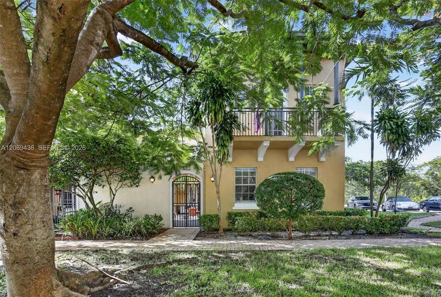 Property photo for 14601 SW 5th Street, Pembroke Pines, FL