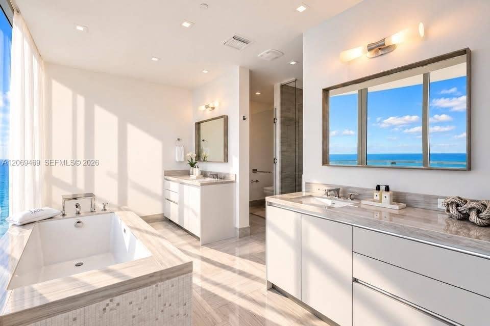 16901 Collins Avenue, #5305, Sunny Isles Beach, FL 33160 Photo 25