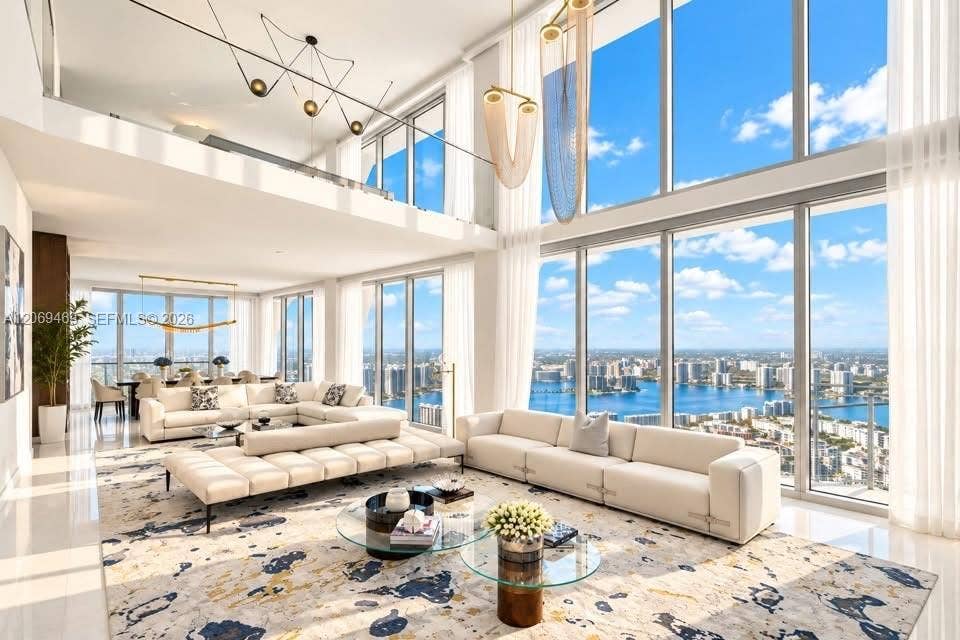 16901 Collins Avenue, #5305, Sunny Isles Beach, FL 33160 Photo 4