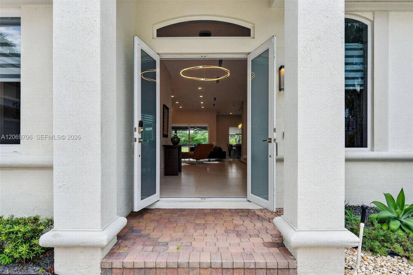 2126 Quail Roost Drive, Weston, FL 33327 Photo 3