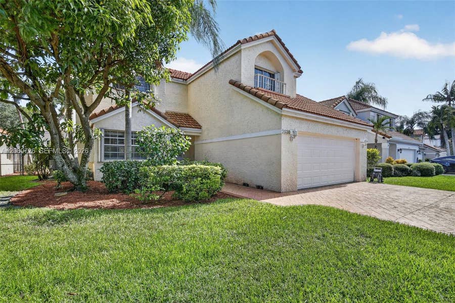 Property photo for 2638 Oak Park Circle, Davie, FL