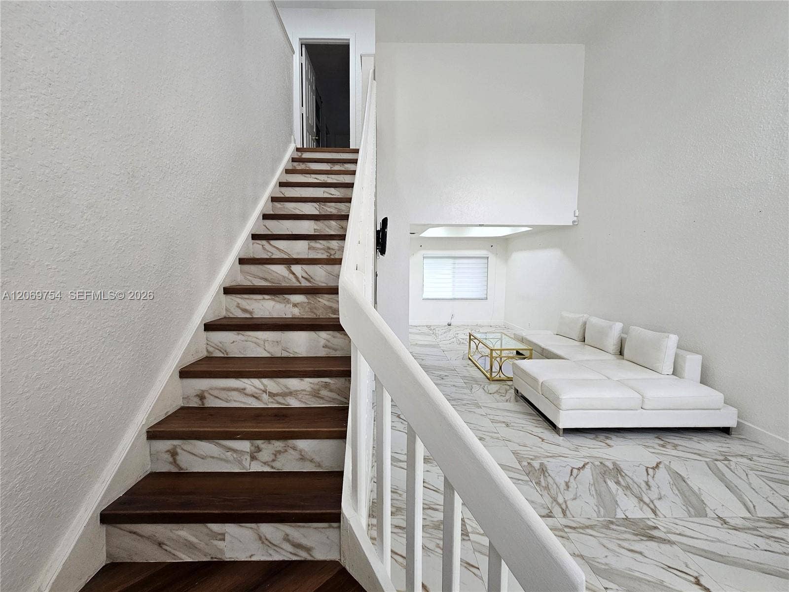 387 NW 107th Avenue, Pembroke Pines, FL 33026 Stairway entrance
