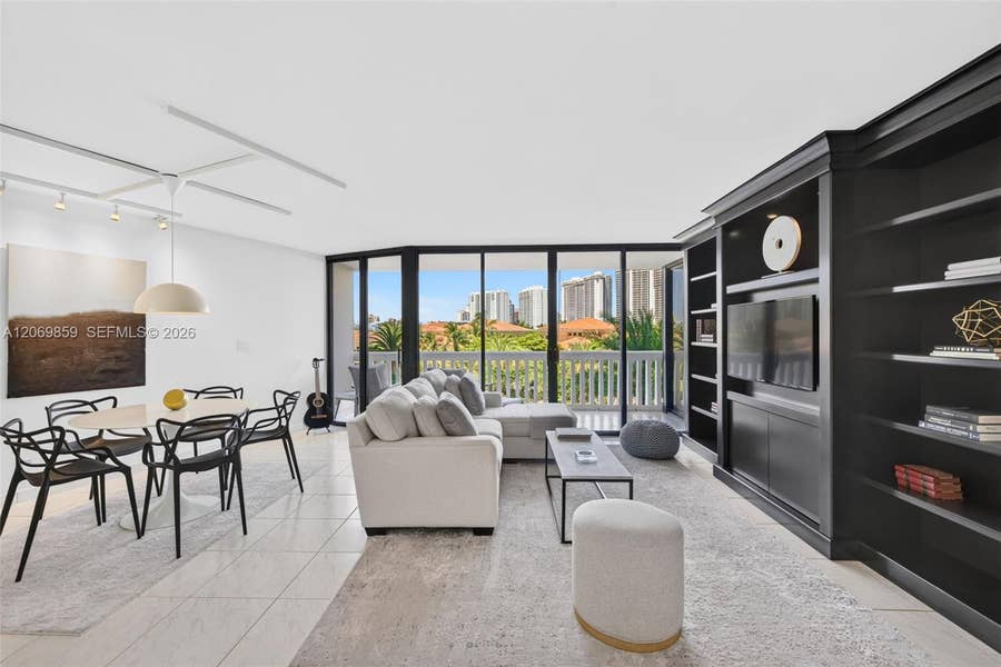 Property photo for 1000 Island Boulevard, #405, Aventura, FL