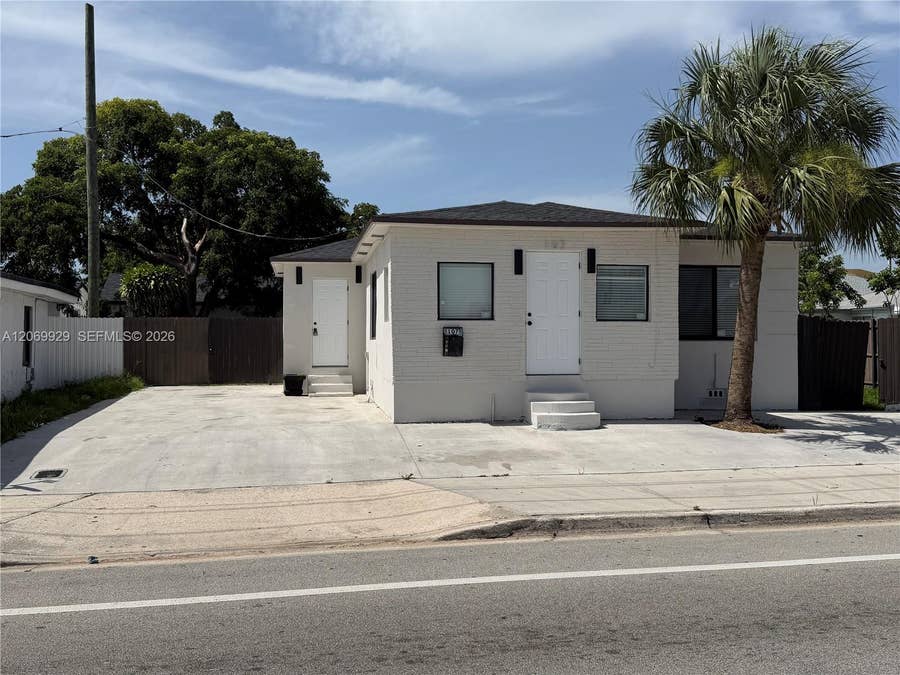 Property photo for 107 W Pembroke Road, #0, Hallandale Beach, FL