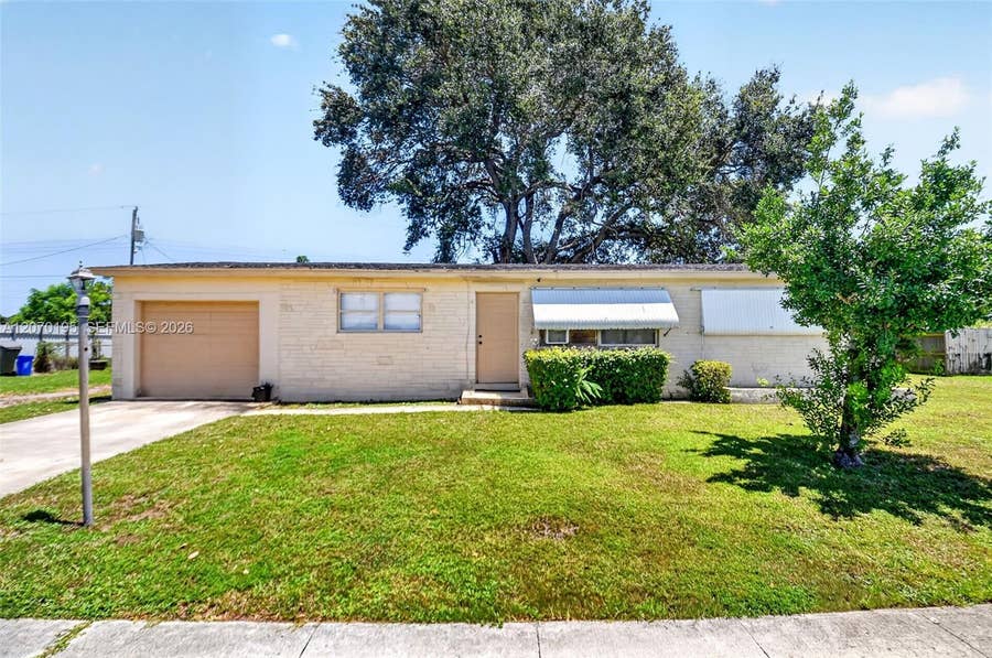 Property photo for 1572 Woodland Avenue, West Palm Beach, FL
