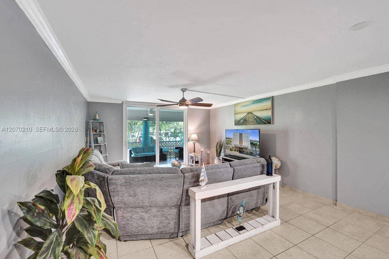 325 SE 11th Terrace, #107, Dania Beach, FL 33004 Photo 12