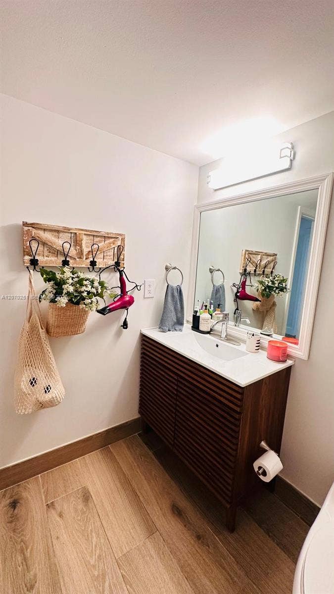 223 Lakeview Drive, #204, Weston, FL 33326 Photo 16