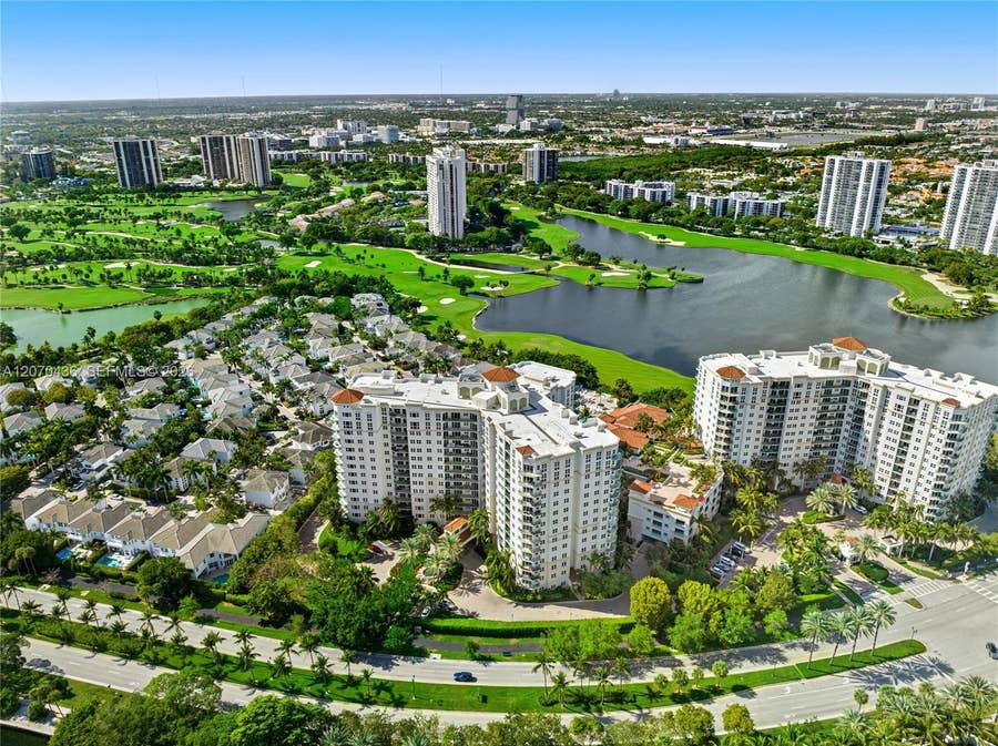 Property photo for 19900 E Country Club Drive, #607, Aventura, FL