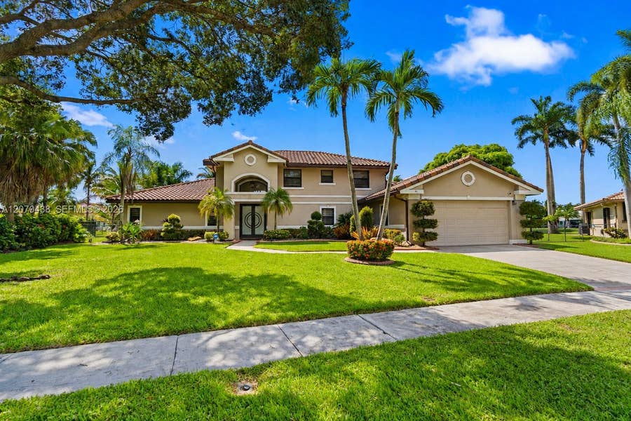 Property photo for 451 NW 194th Avenue, Pembroke Pines, FL