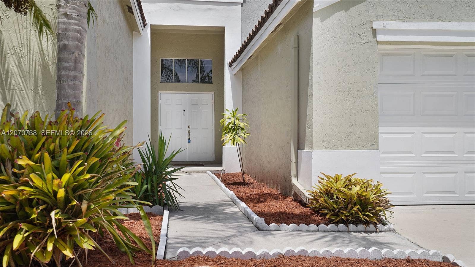 1064 Cedar Falls Drive, Weston, FL 33327 Photo 5
