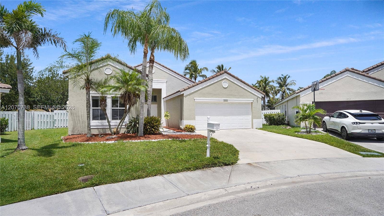 1064 Cedar Falls Drive, Weston, FL 33327 Photo 2
