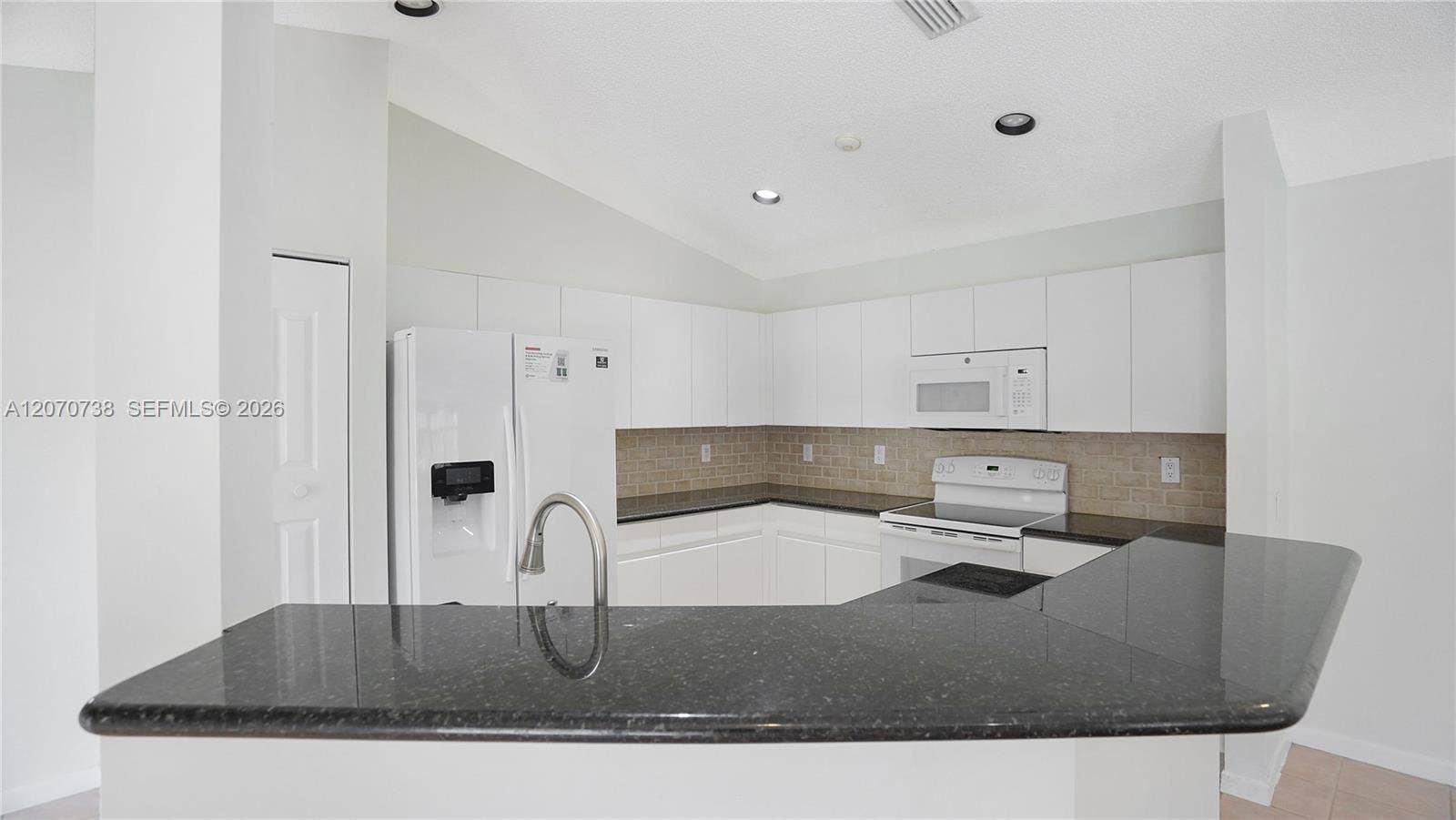 1064 Cedar Falls Drive, Weston, FL 33327 Photo 15