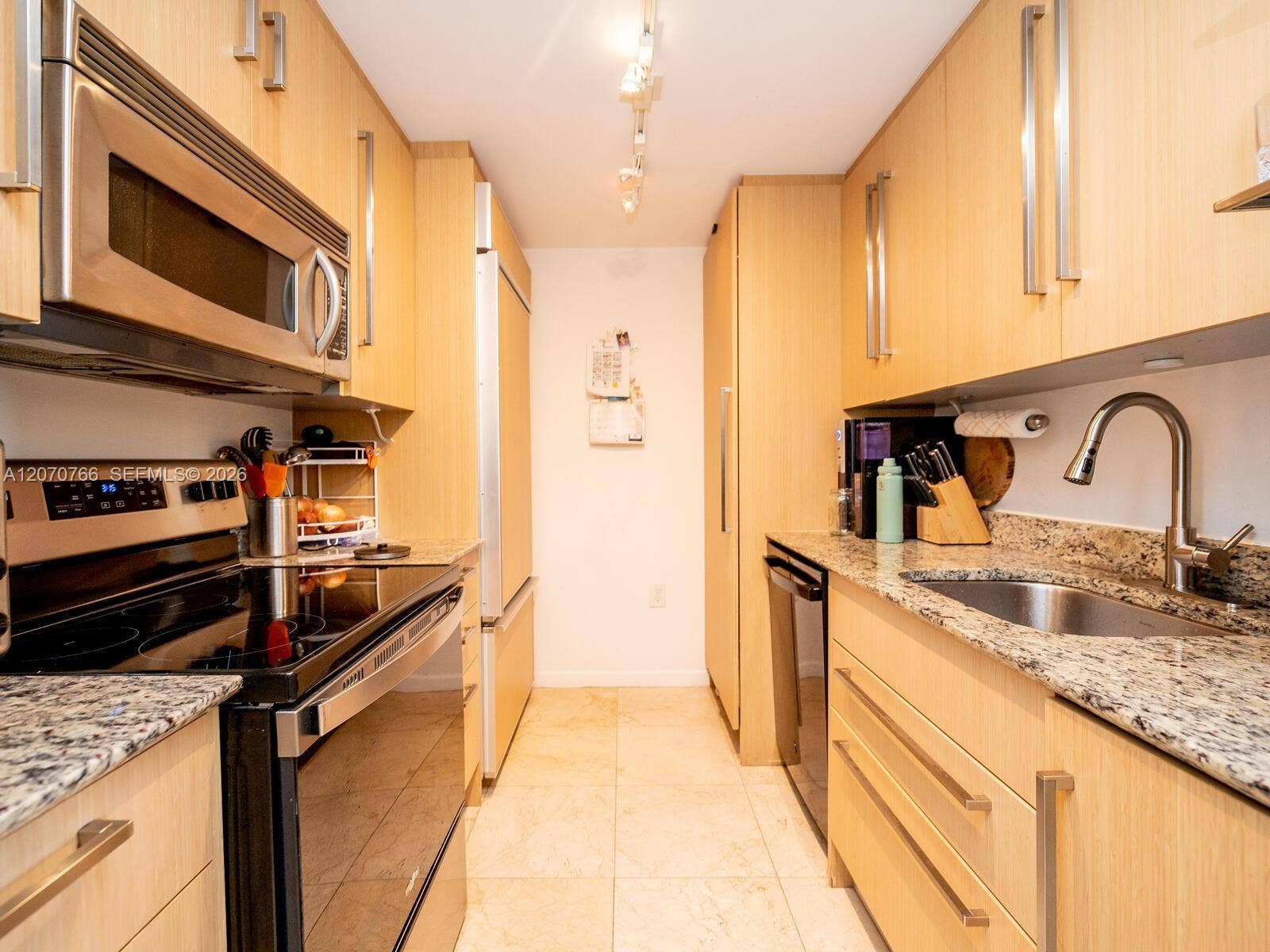10275 Collins Avenue, #1132, Bal Harbour, Bal Harbour, FL 33154 Photo 4