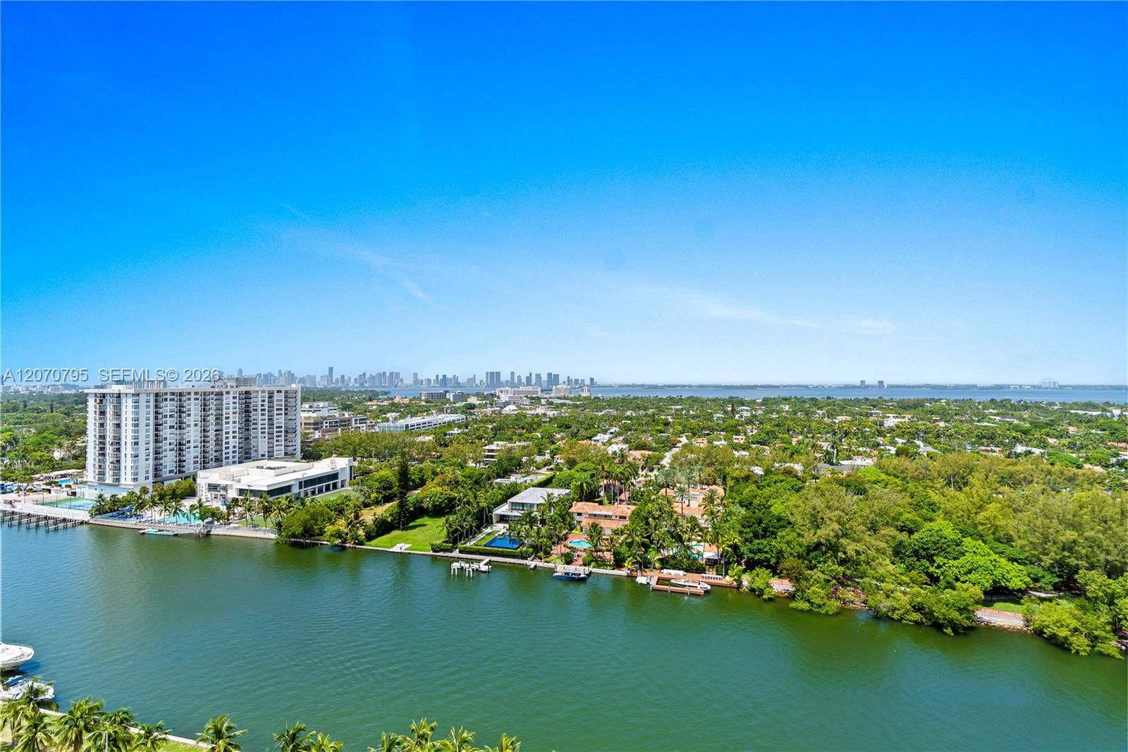 4401 Collins Avenue, #1915/1917, Miami Beach, FL 33140 1915