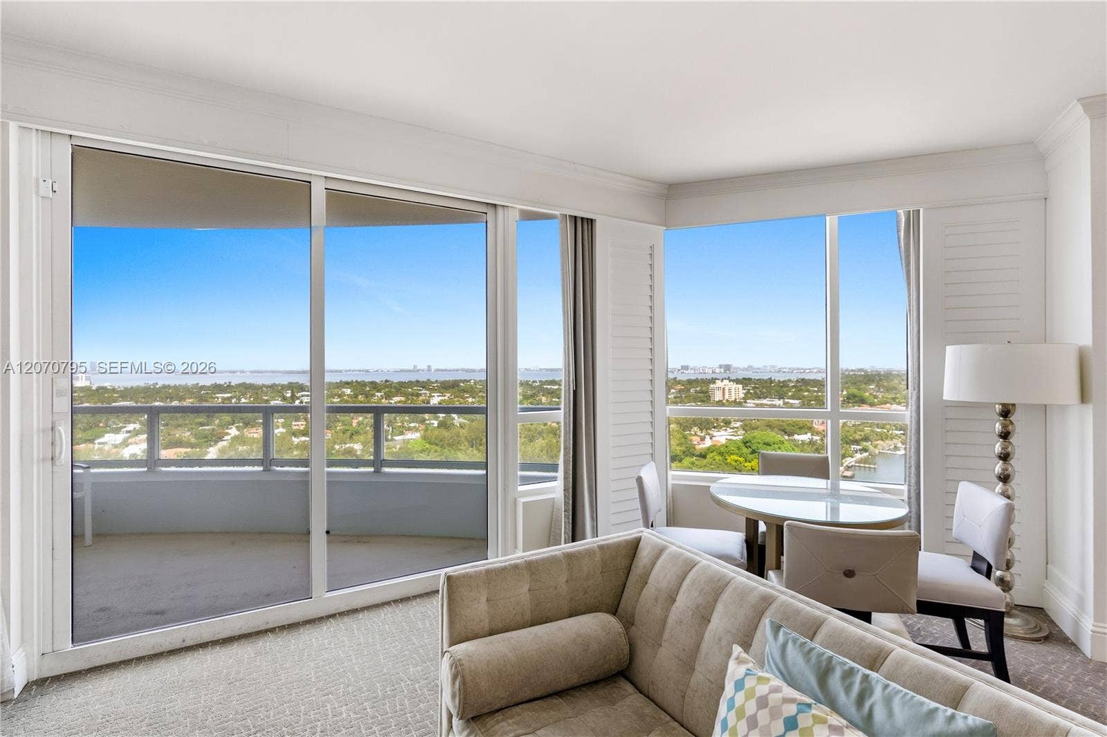 4401 Collins Avenue, #1915/1917, Miami Beach, FL 33140 1915