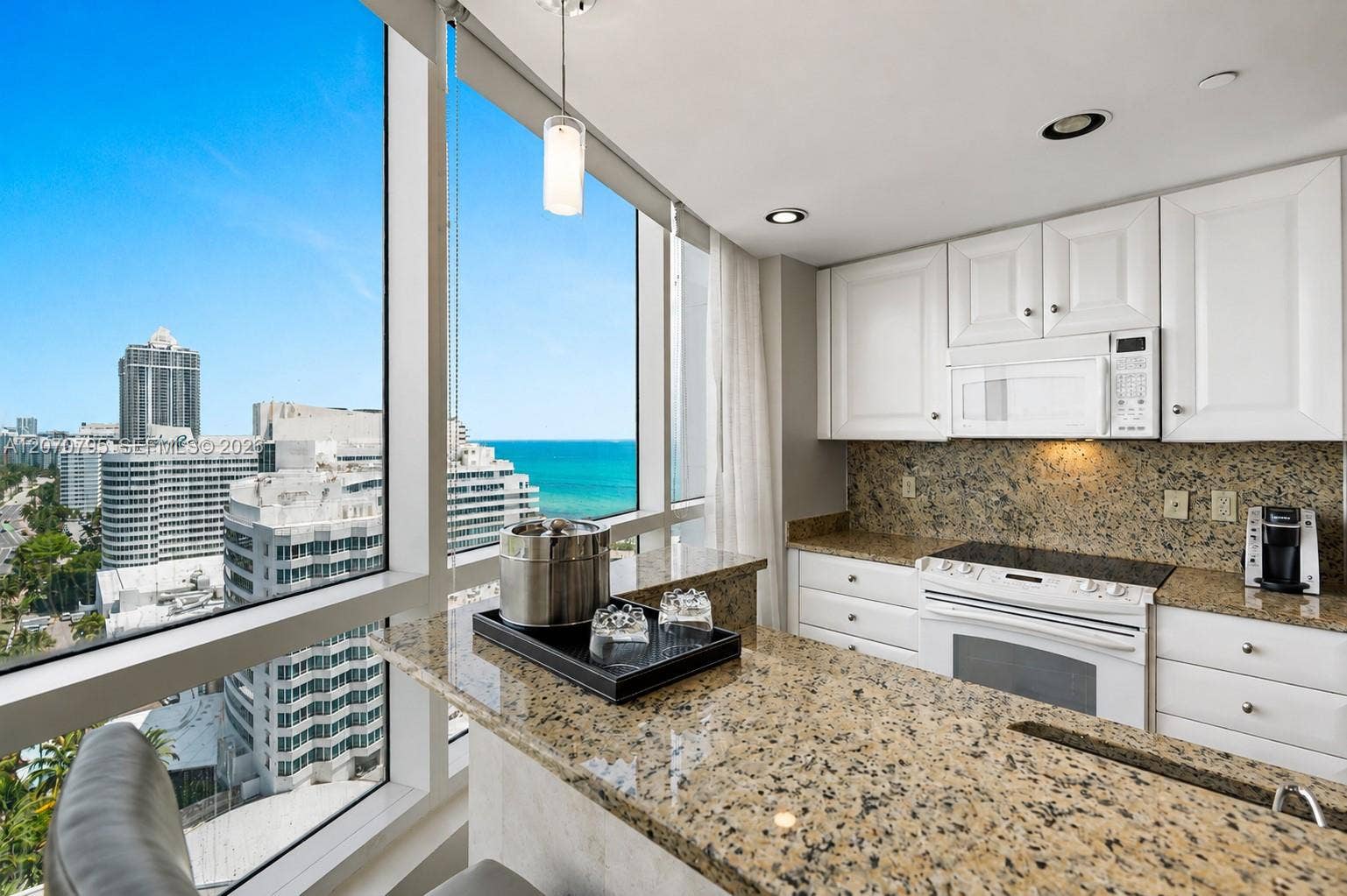 4401 Collins Avenue, #1915/1917, Miami Beach, FL 33140 1915