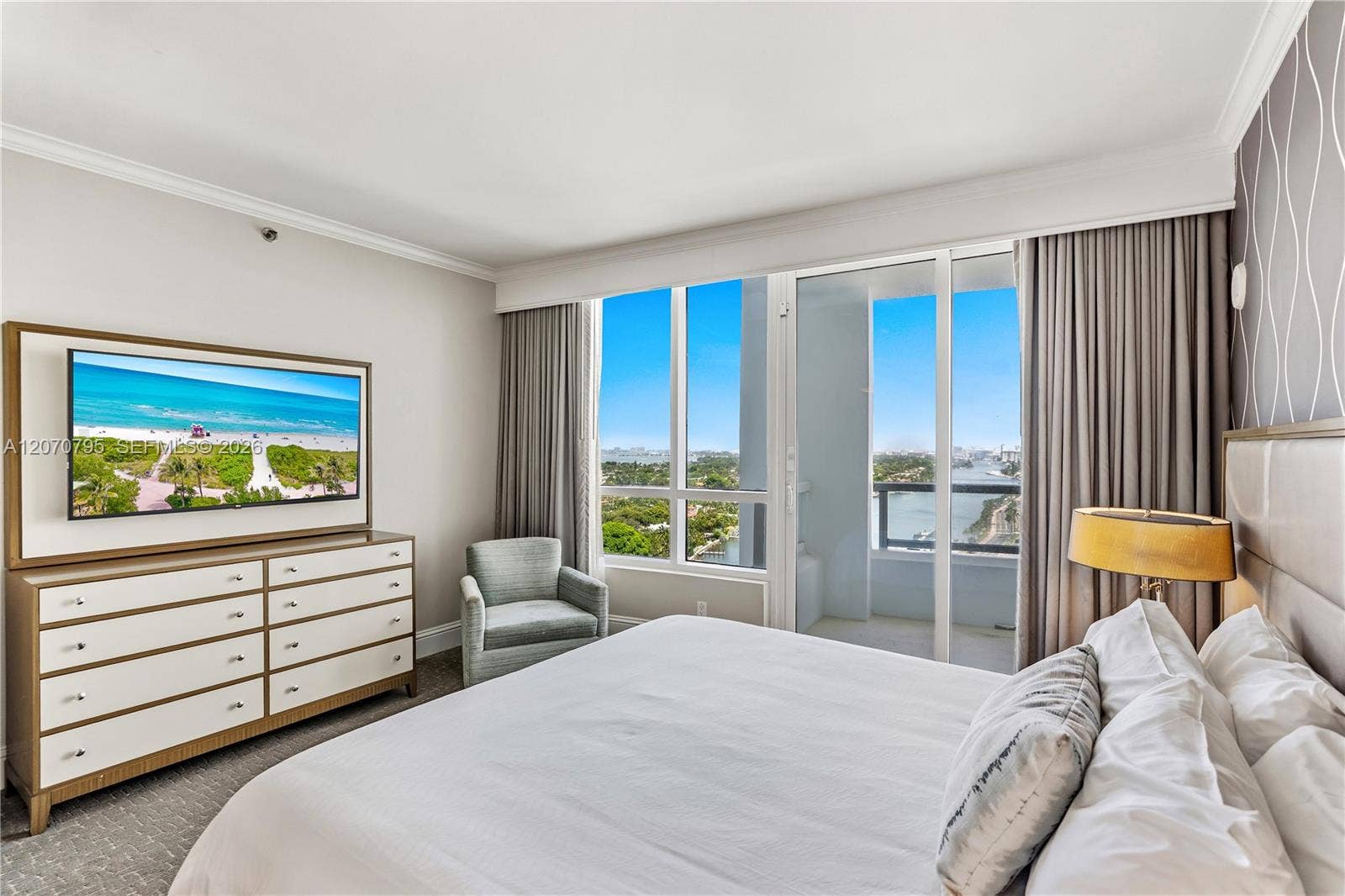 4401 Collins Avenue, #1915/1917, Miami Beach, FL 33140 1915